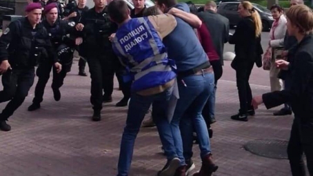 Діалог, який ми не заслужили